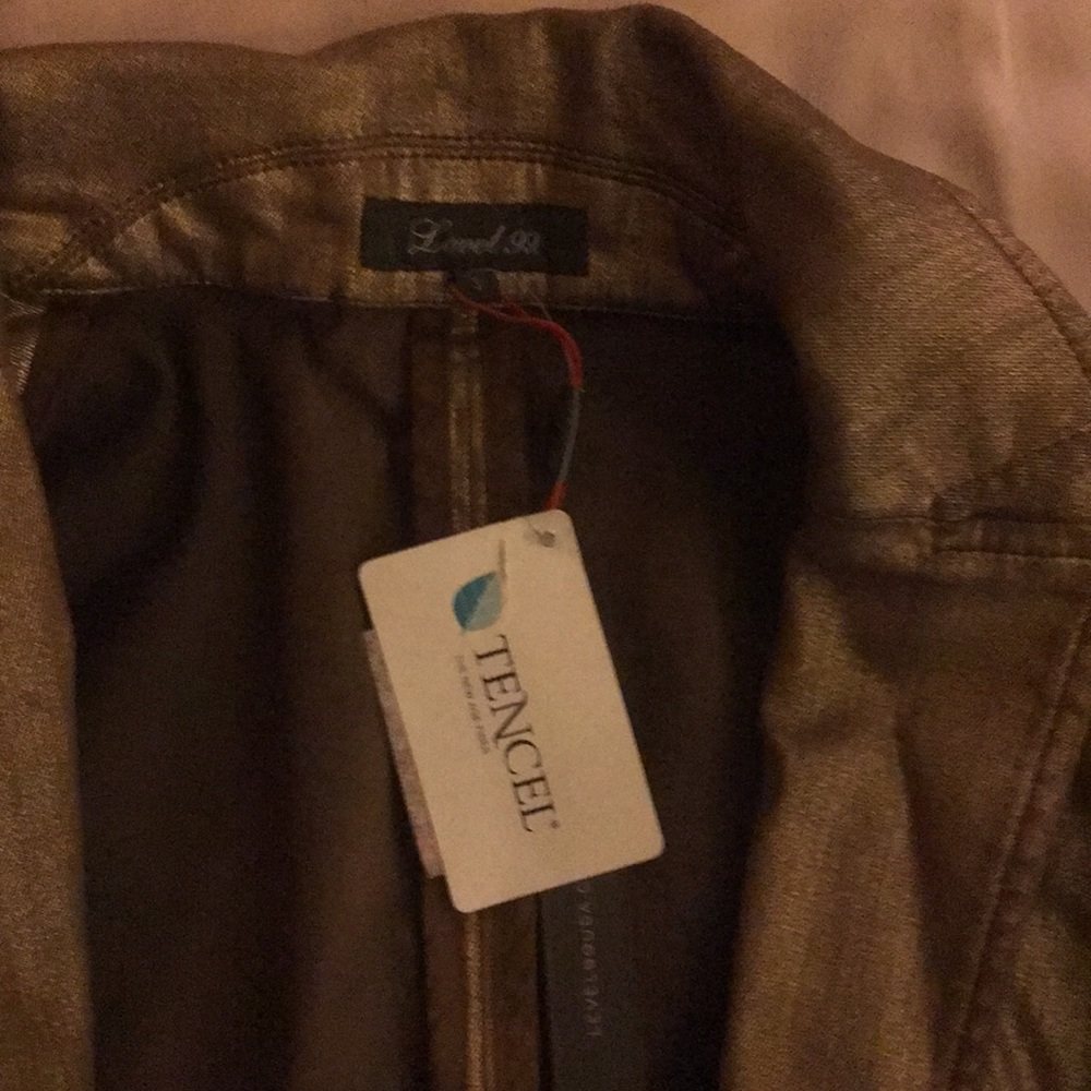 Blazer - Picture 4 of 5